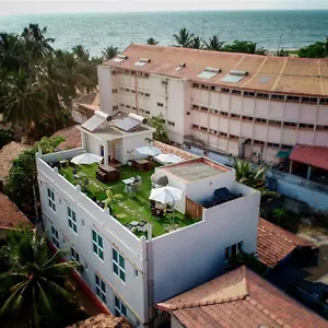 Blue Water Boutique Hotel Negombo